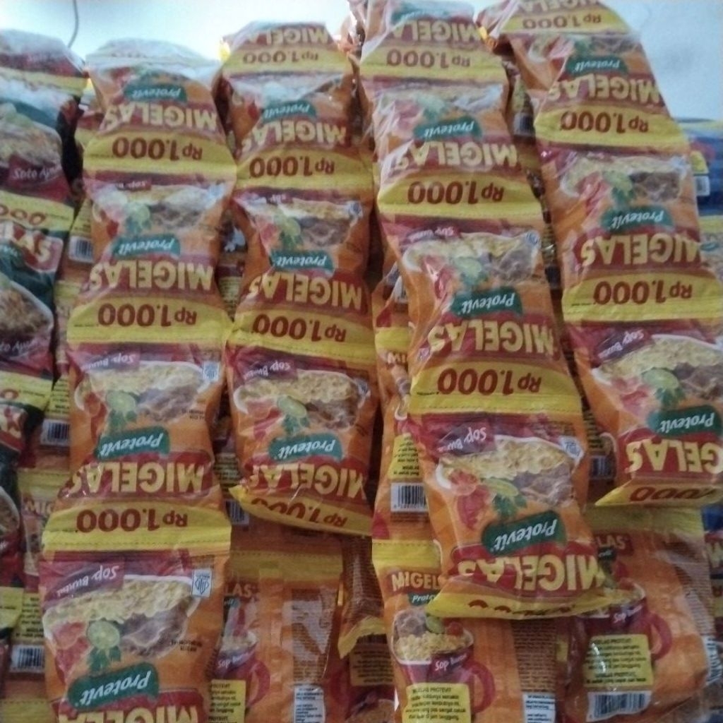 

Mie gelas sachet 1 renteng