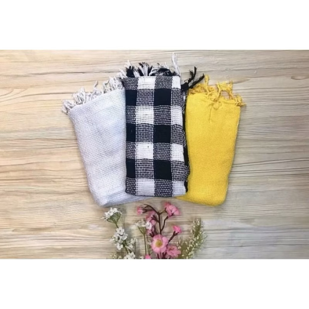 Selendang rajut poleng bali Selendang poleng, selempot catur bali, Selendang khas bali , oleh oleh b