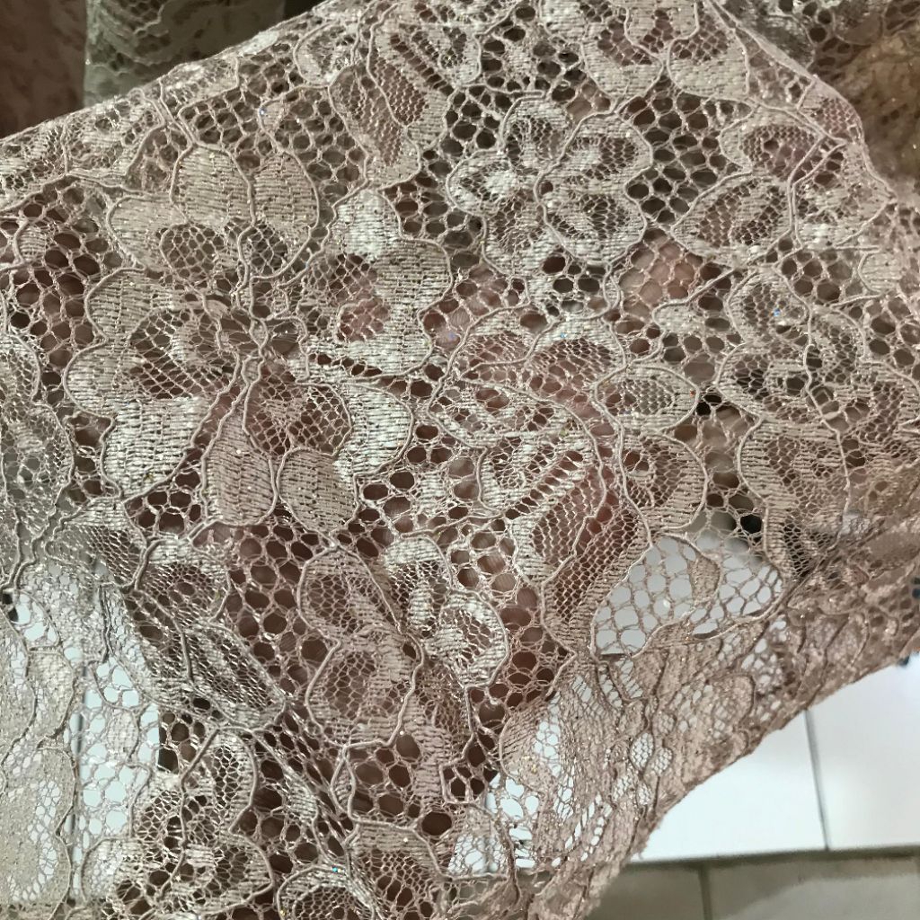 Kain brokat Lace ~ kain brokat tulang Lace ~ kain kebaya