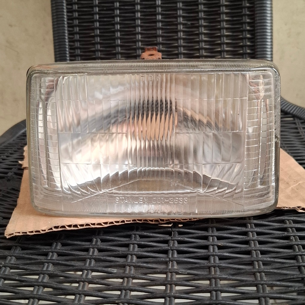 Reflektor lampu depan win tua gl K original copotan