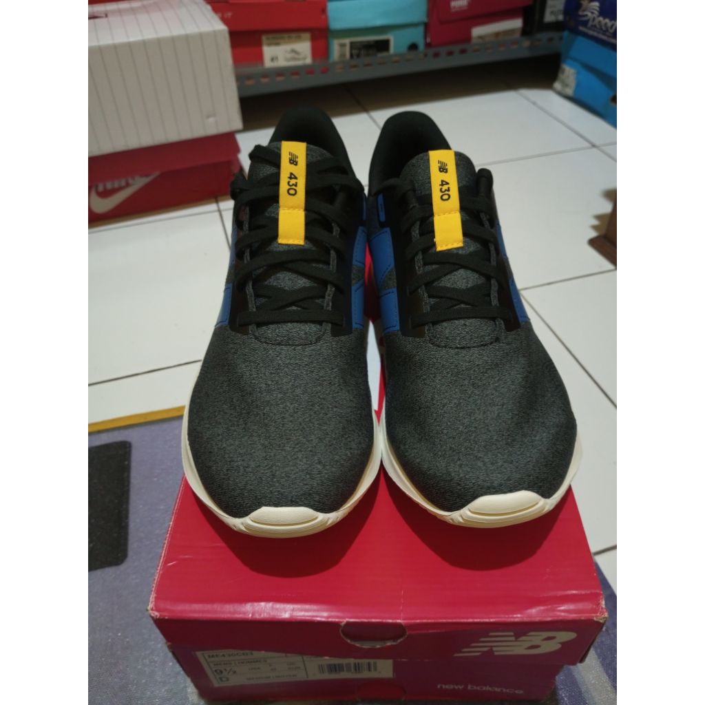 Sepatu Sneakers Runing size.43