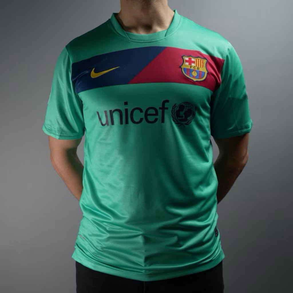 [RETRO] PREMlUM JERSEY BARCELONA AWAY 2010/2011 GRADE AAA+