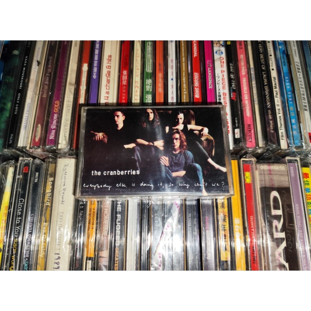 Kaset The Cranberries - Everybody Else Is Doing It, So Why Can't We? Hits Singles Dreams, Linger