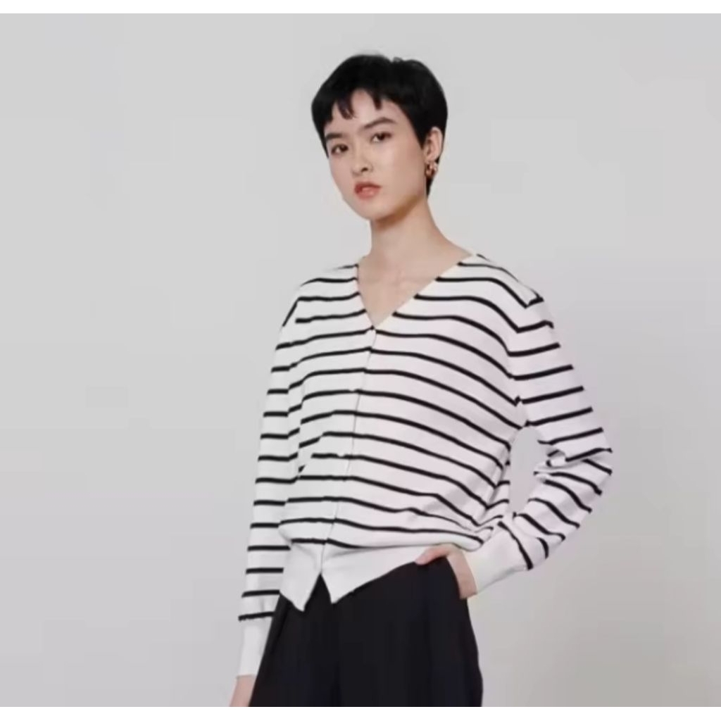 THIS IS APRIL OUTERWEAR RAJUT STRIPE WANITA LENGAN PANJANG ESME CARDIGAN WHITE AND BLACK