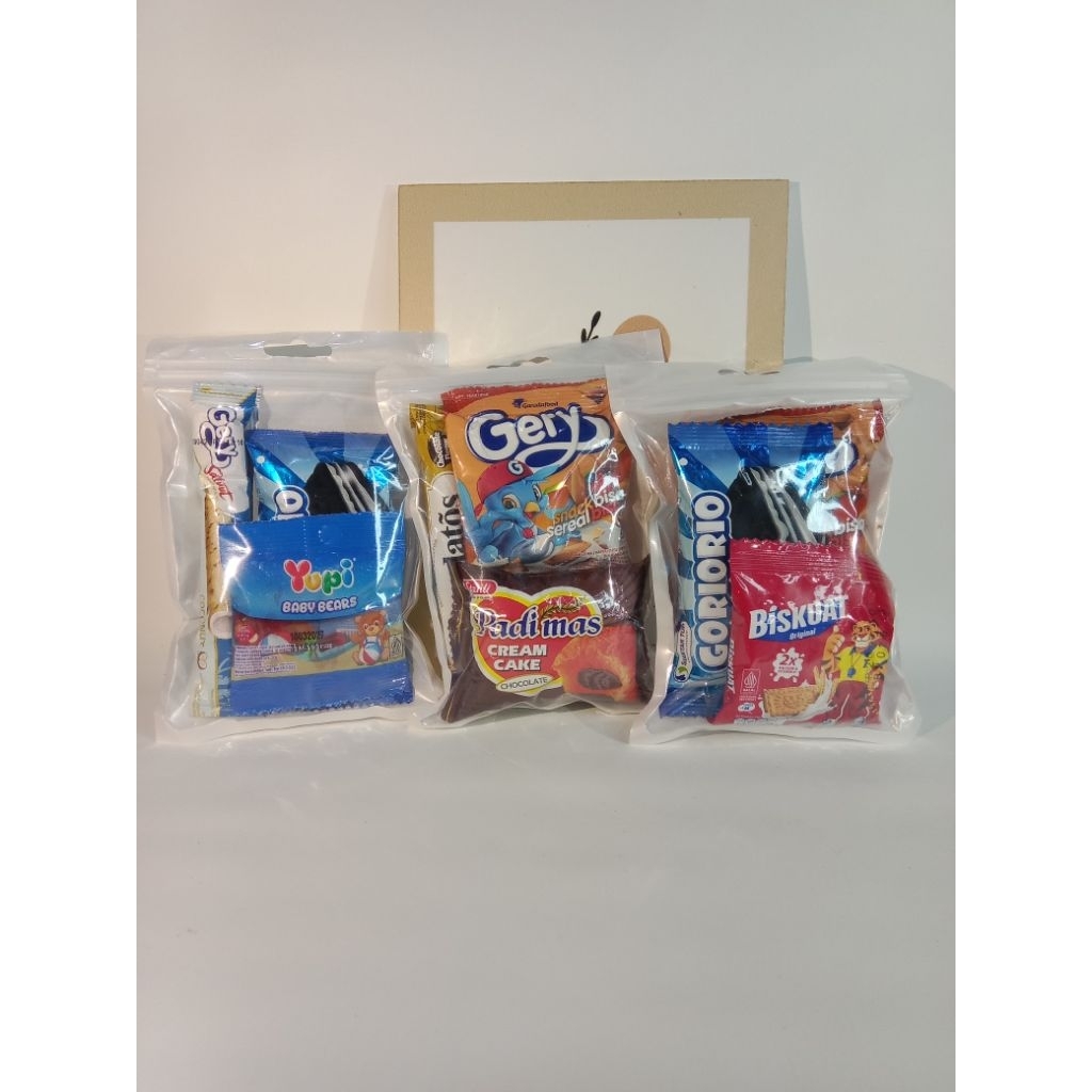 

Promo Mini Gift Snack / Snack Ulang tahun ( Polos )