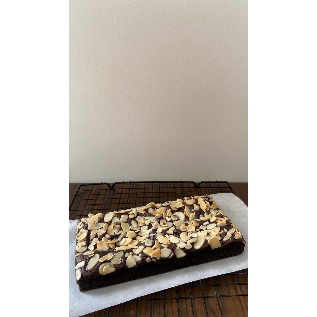 

Brownies Panggang Fudgy dan Lumer ukuran reguler