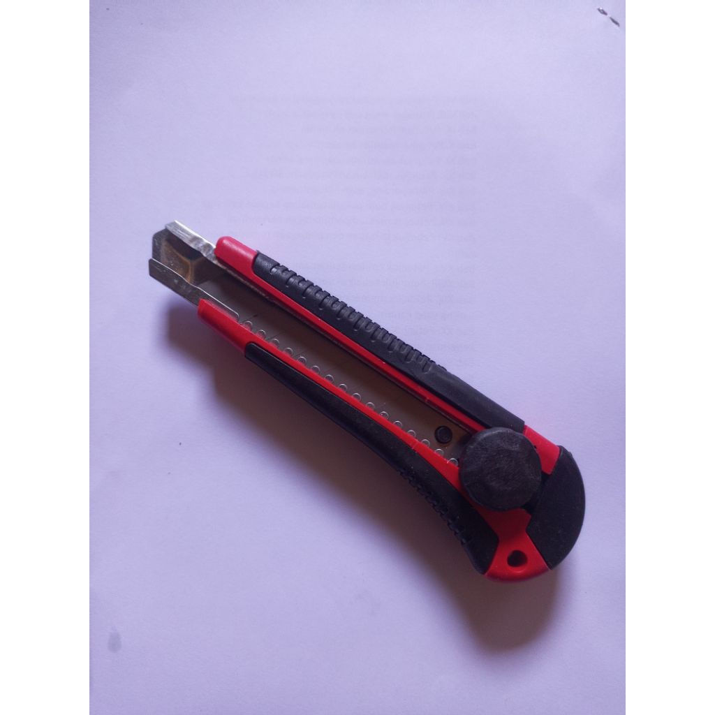 

PISAU CUTTER EF PUTAR