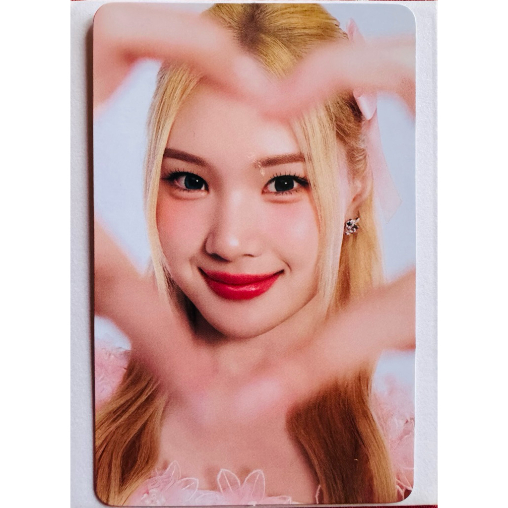 OFFICIAL PHOTOCARD HEARTS2HEARTS X BARENBLISS