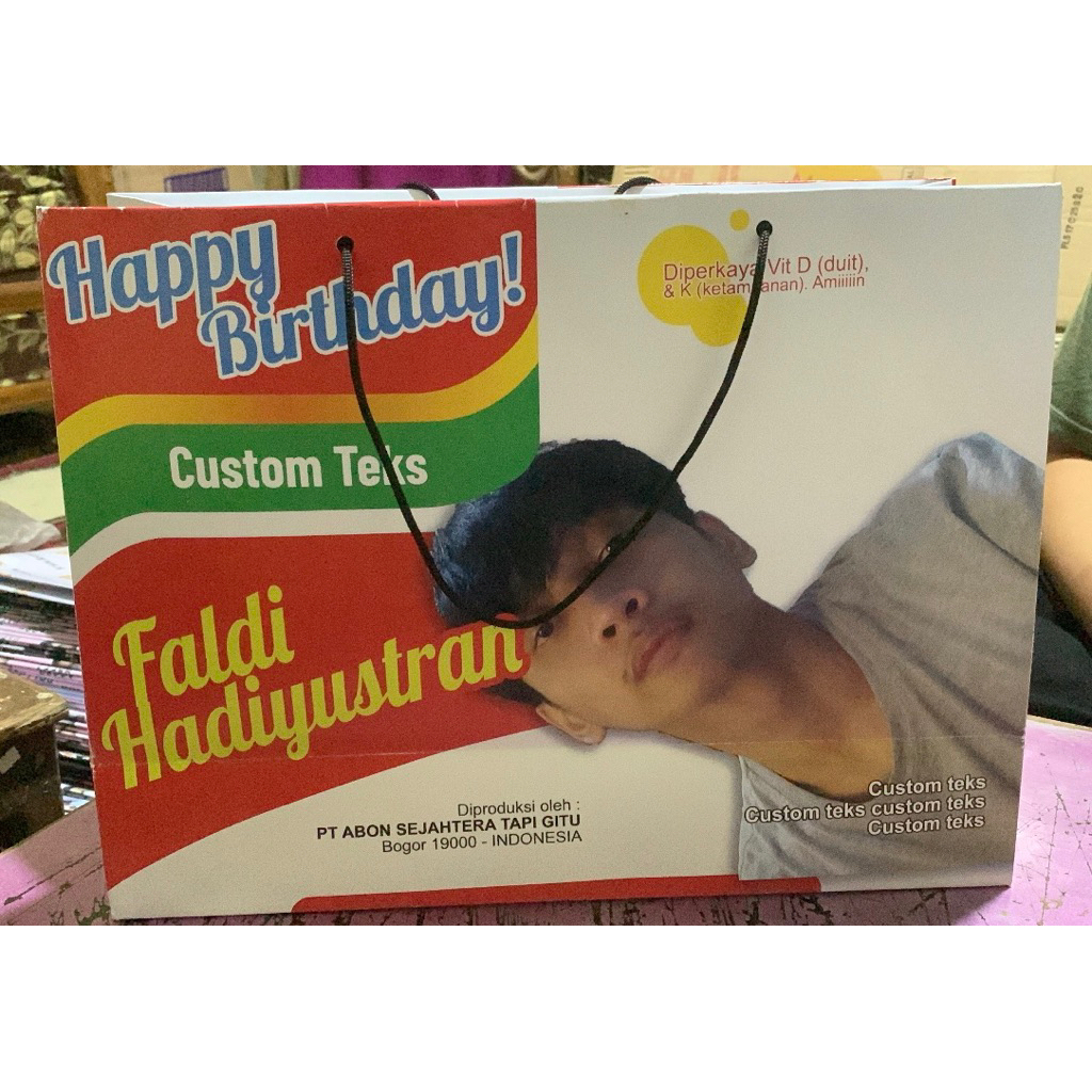 

Paperbag indomie custom foto dan teks