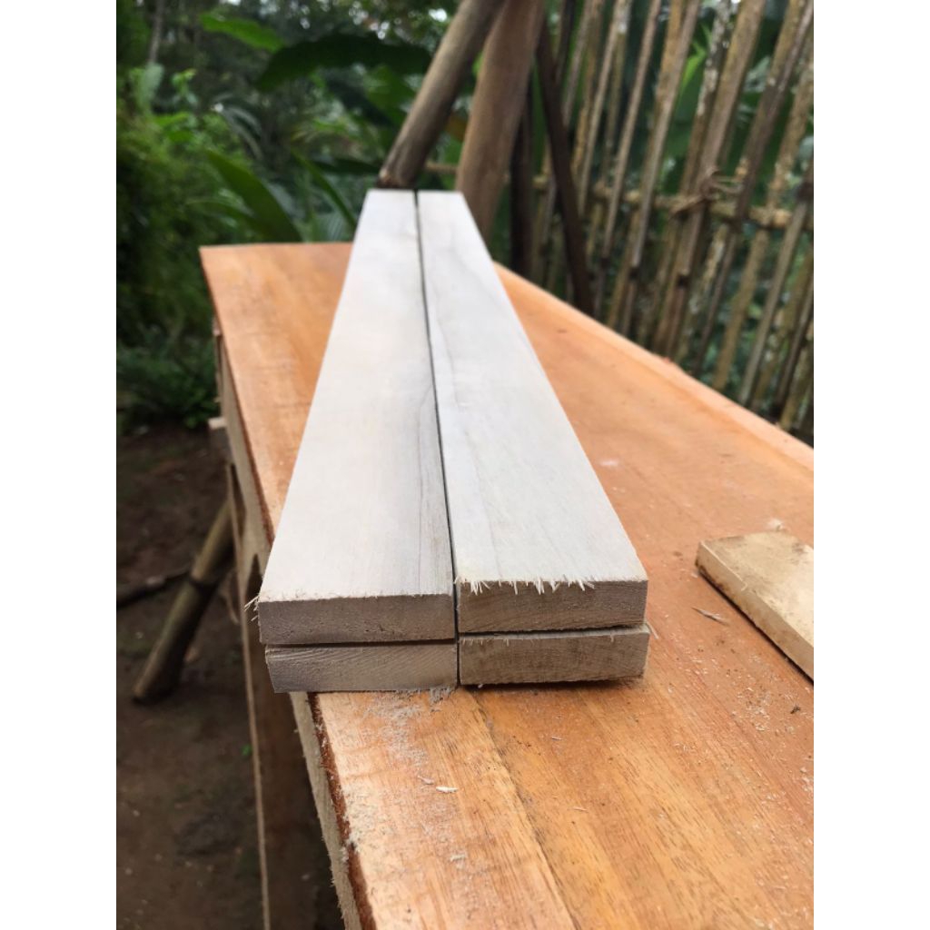 Kayu reng2x3 kasar 2 meter 10 batang 1 meter