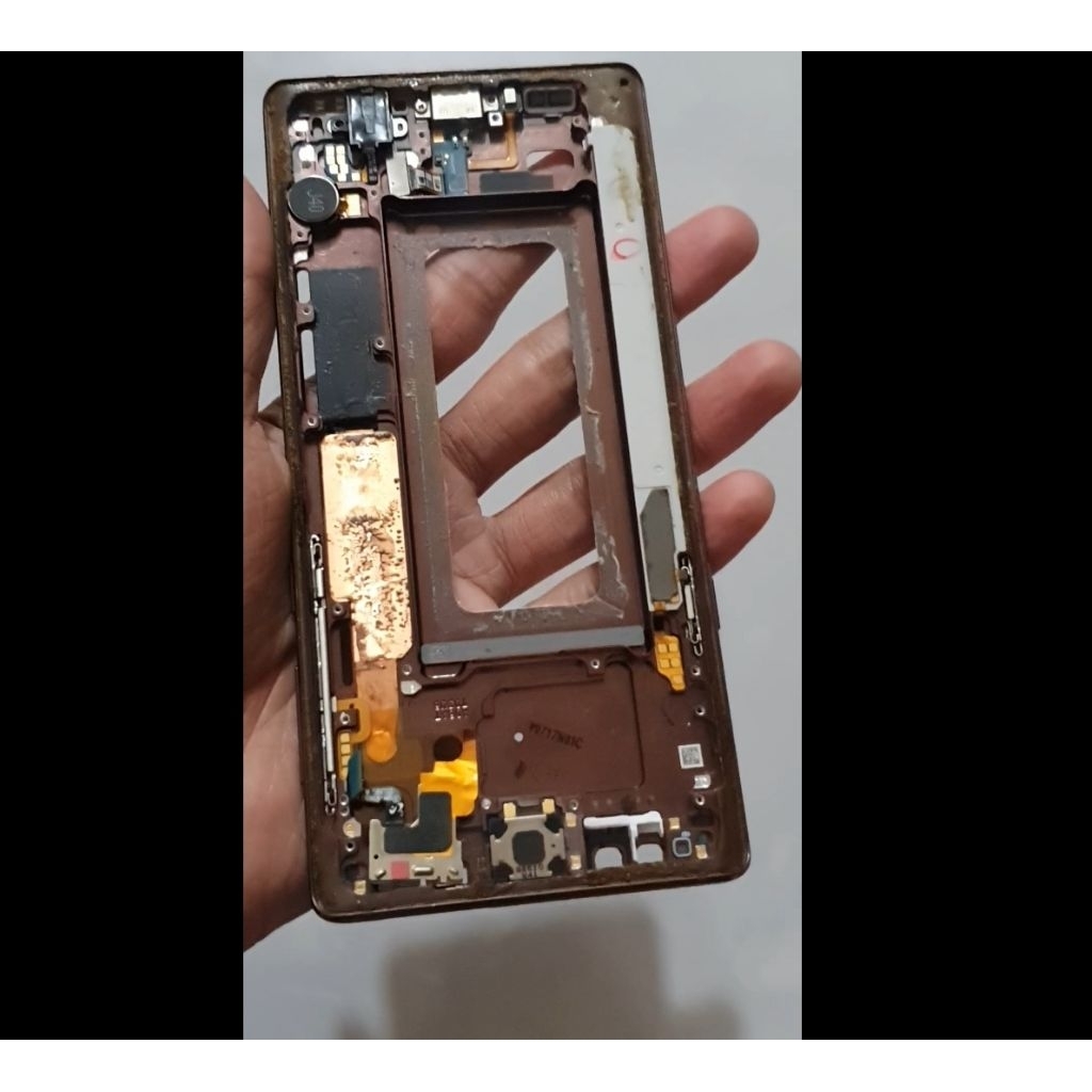 frame bezel tulangan samsung note 9 copotan