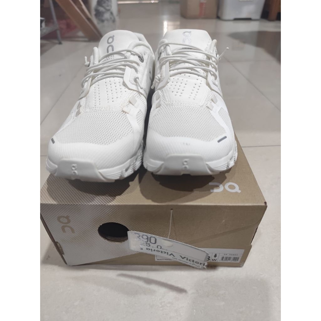 On Cloud 5 Women Full White