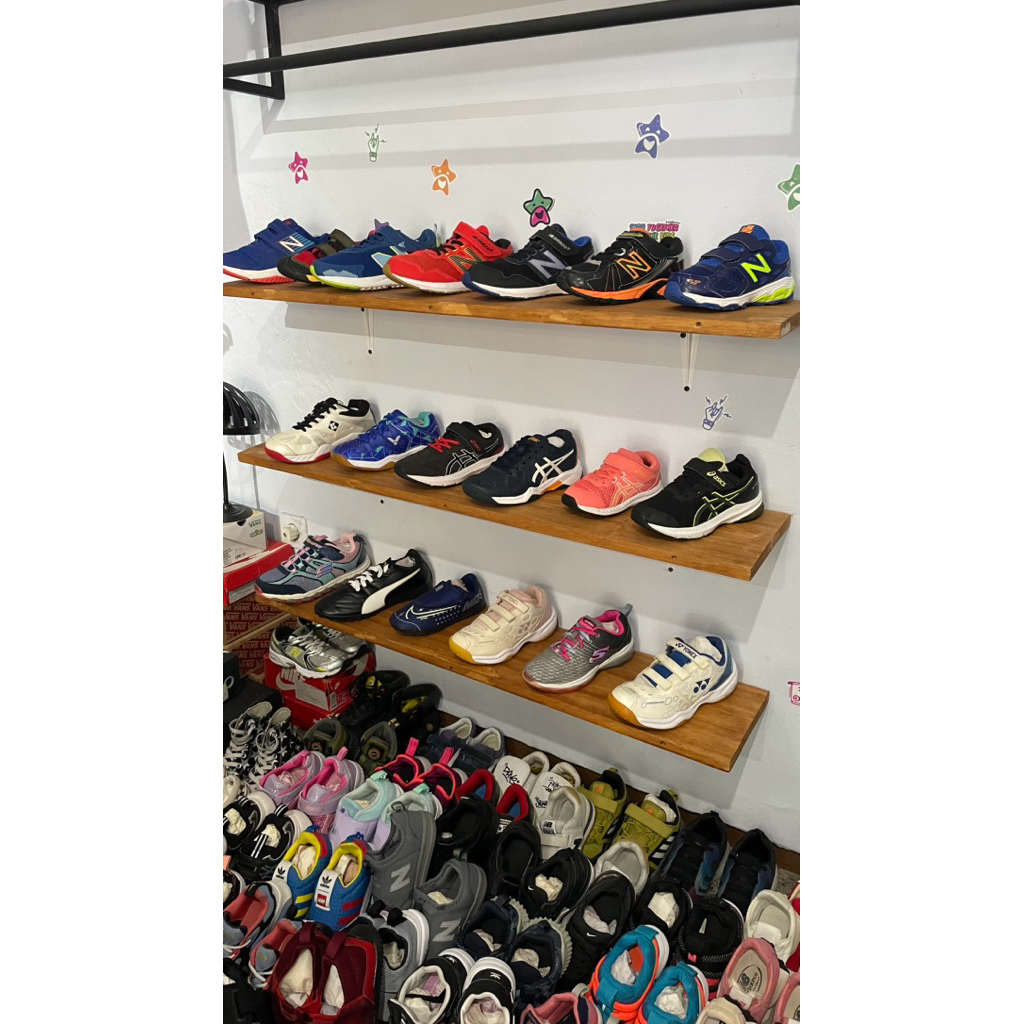 Sepatu Asics balap pushbike lari tennis badminton anak kids toddler second original