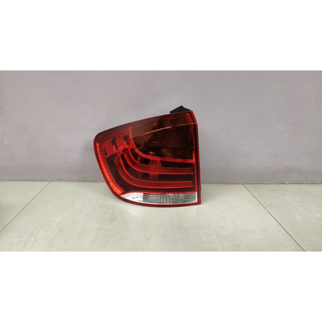 Lampu belakang stoplamp BMW X1