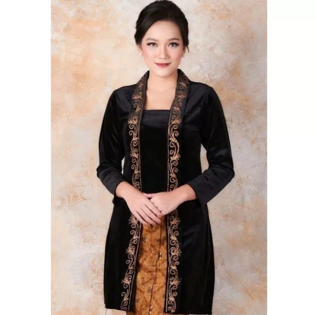 Kebaya KutuBaru Bludru Bordir Panjang Mewah Elegan