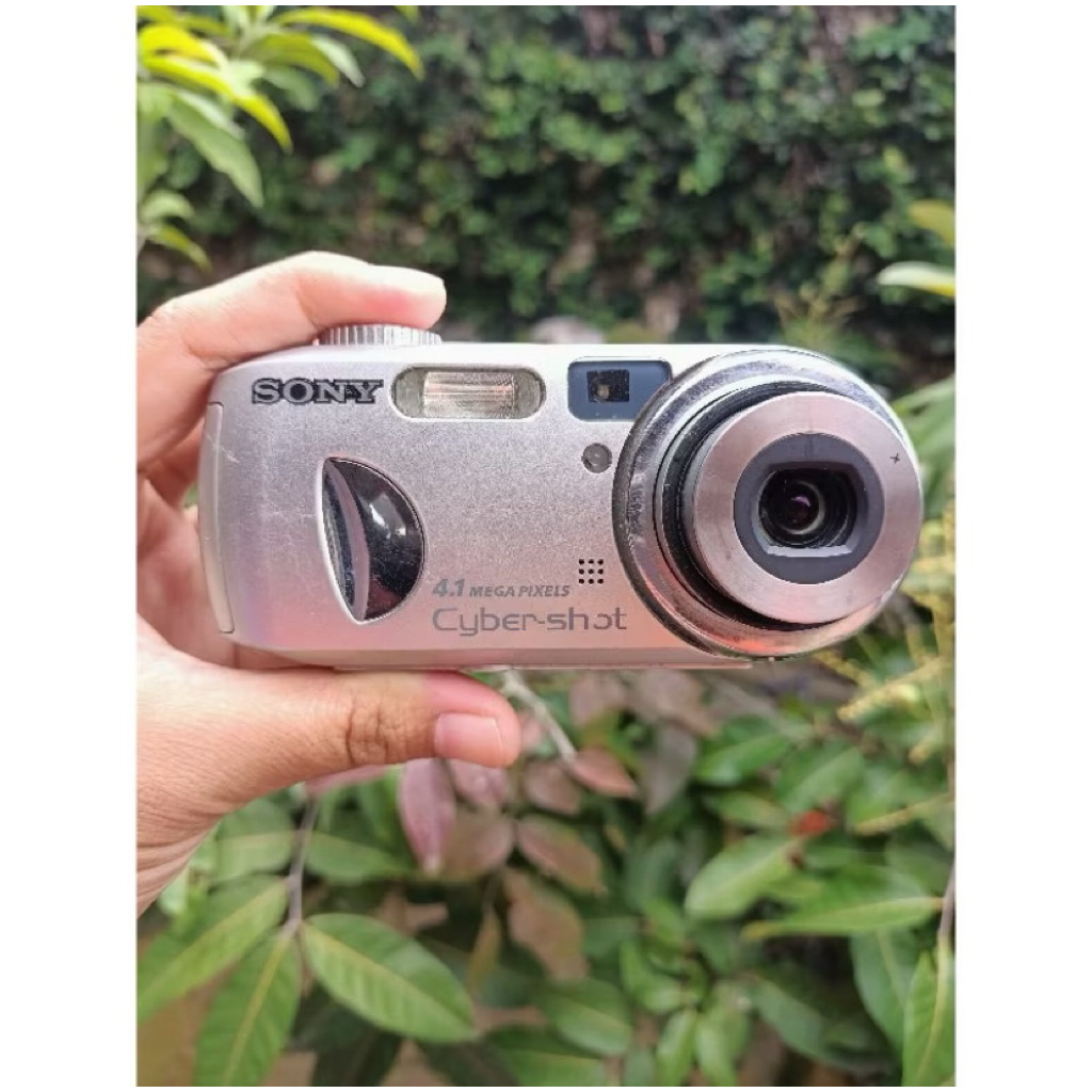 Kamera digital sony cybershot dsc-p73