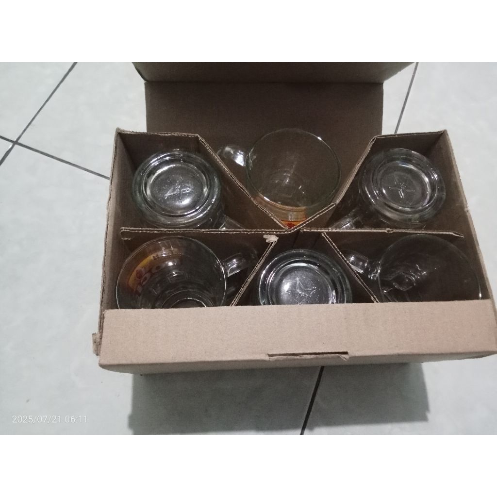 Gelas es / gelas gagang jumbo / gelas kaca / gelas es teh