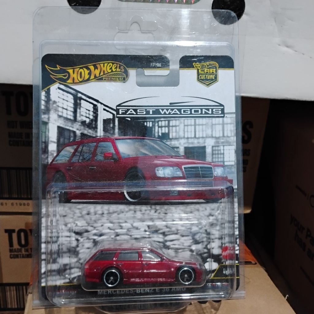 Hot wheels Mercedes E 36 AMG fast wagon