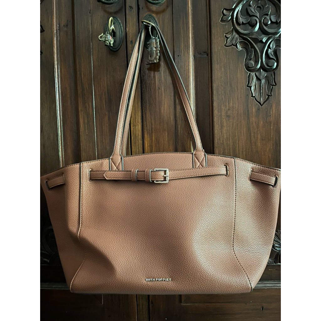 totebag hush puppies