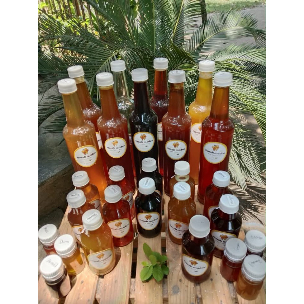 

Madu asli (460ml) ,madu klenceng,madu sengon,madu randu,madu multi,madu durian,madu akasia,madu liar
