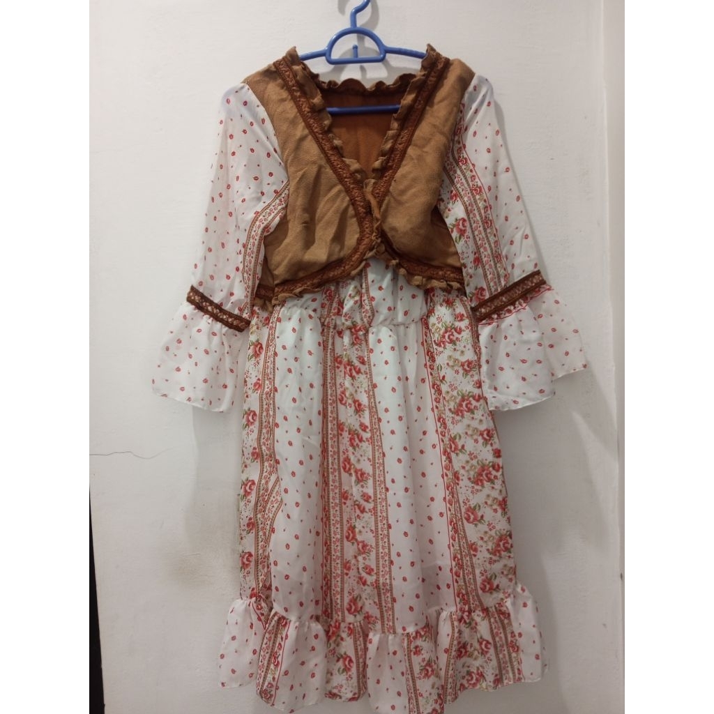 Dress Vintage Nadin Amizah