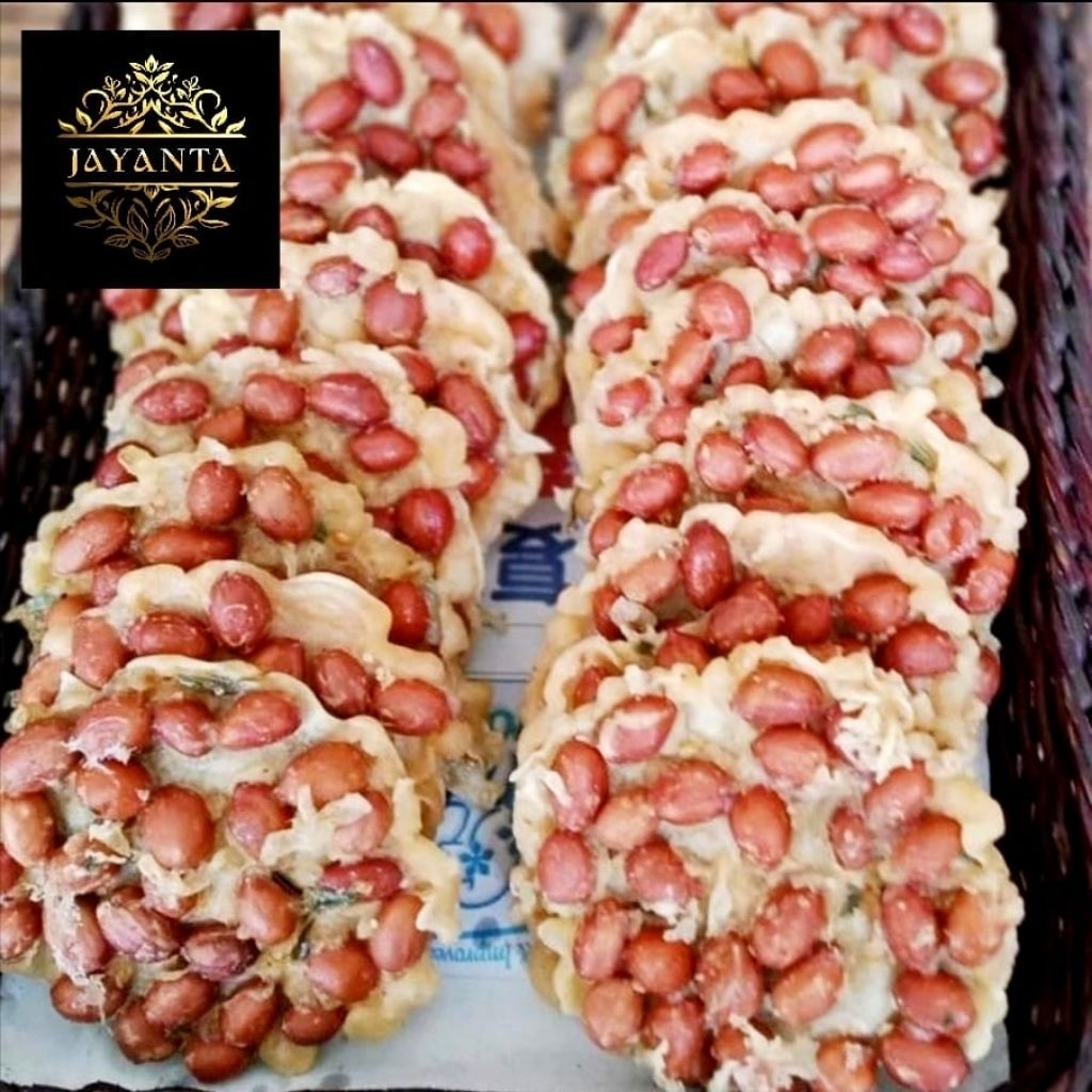 Rempeyek peyek kacang khas jogja
