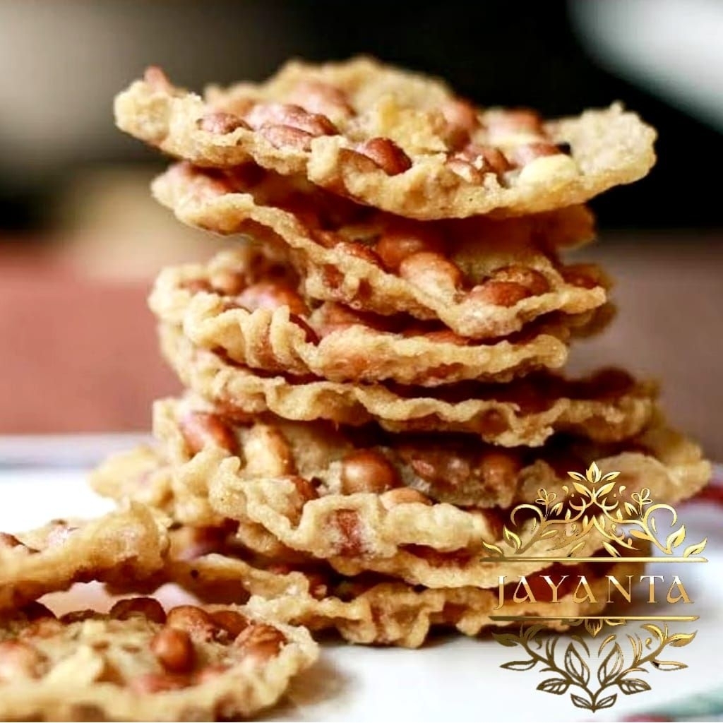 

Camilan peyek kacang, khas jogja