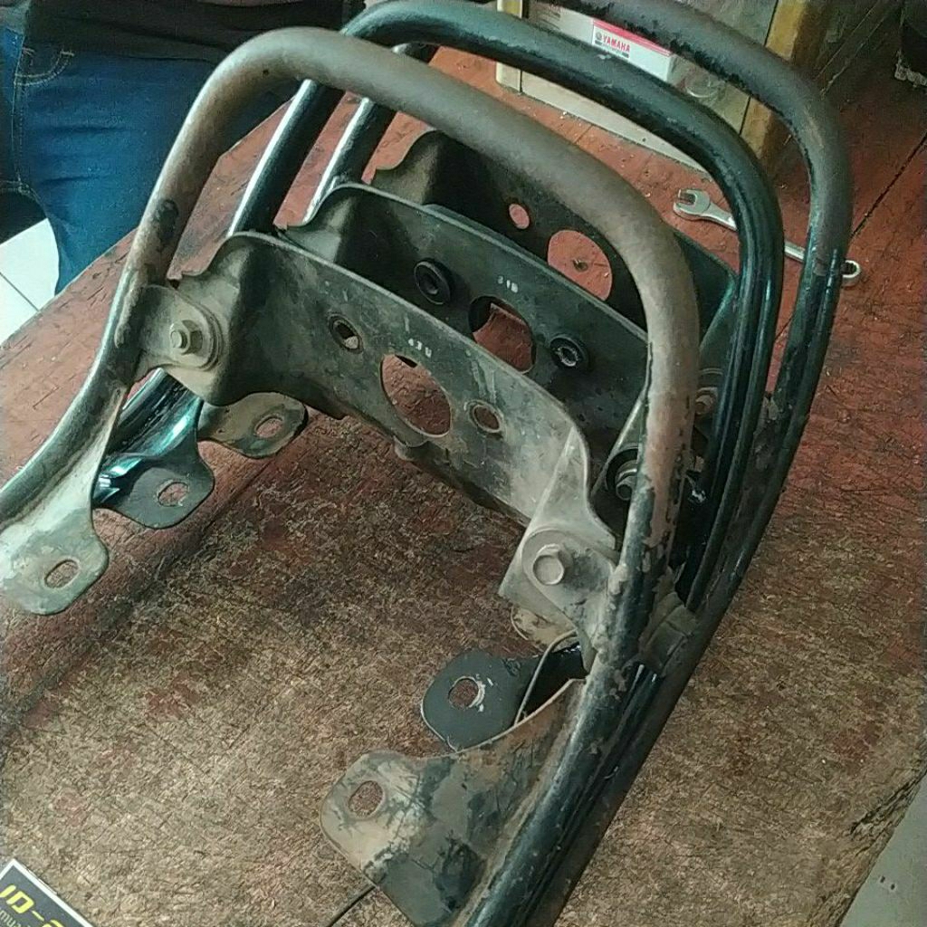 BEHEL YT115 ORIGINAL COPOTAN UNIT SET DUDUKAN STOPLAMP