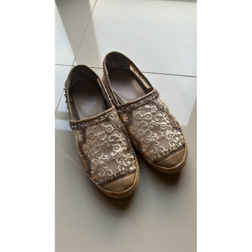 sapto djojokartiko espadrilles
