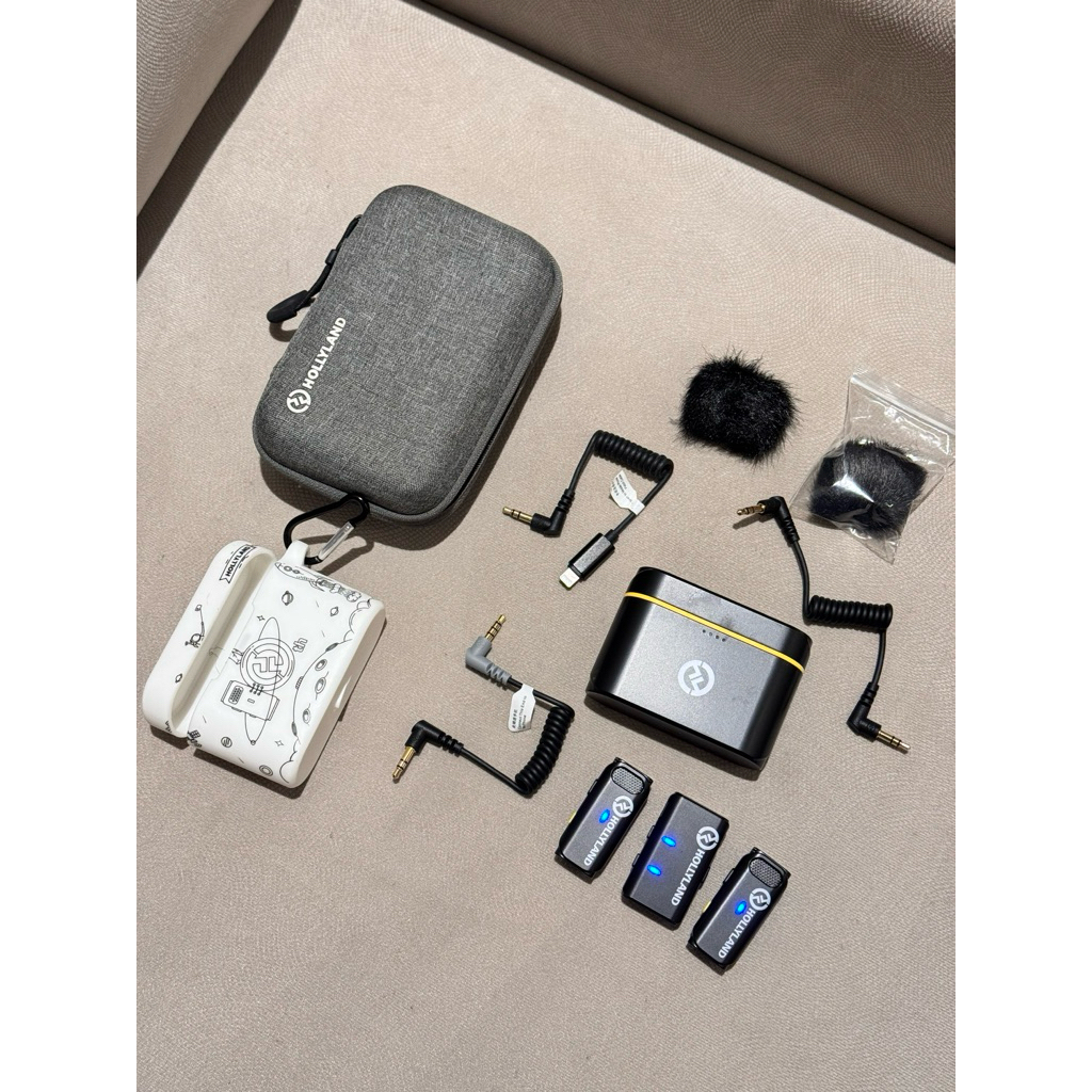 preloved Hollyland Lark M1 Microphone Wireless Clip On Portable Mic - Black