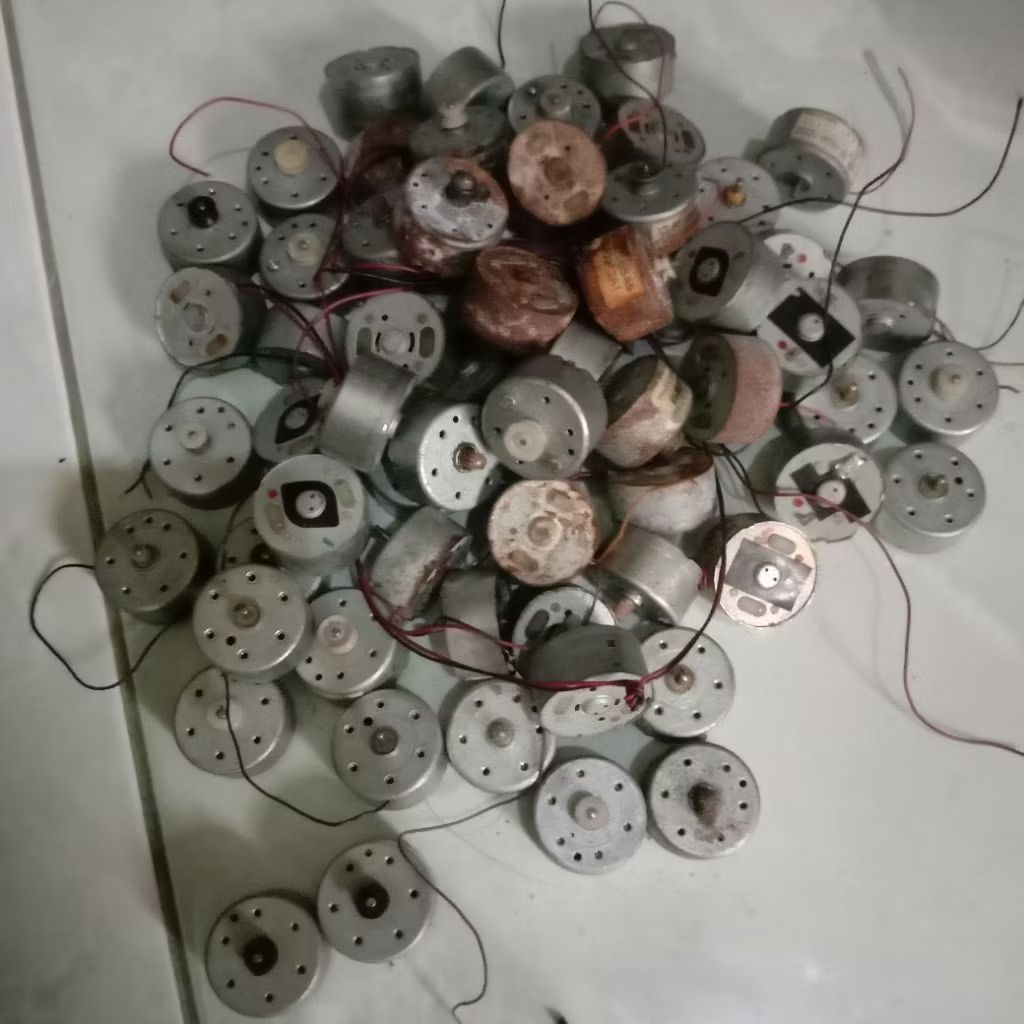 1kilo dinamo dvd bekas DVD player , kondisi rusak, di experimen