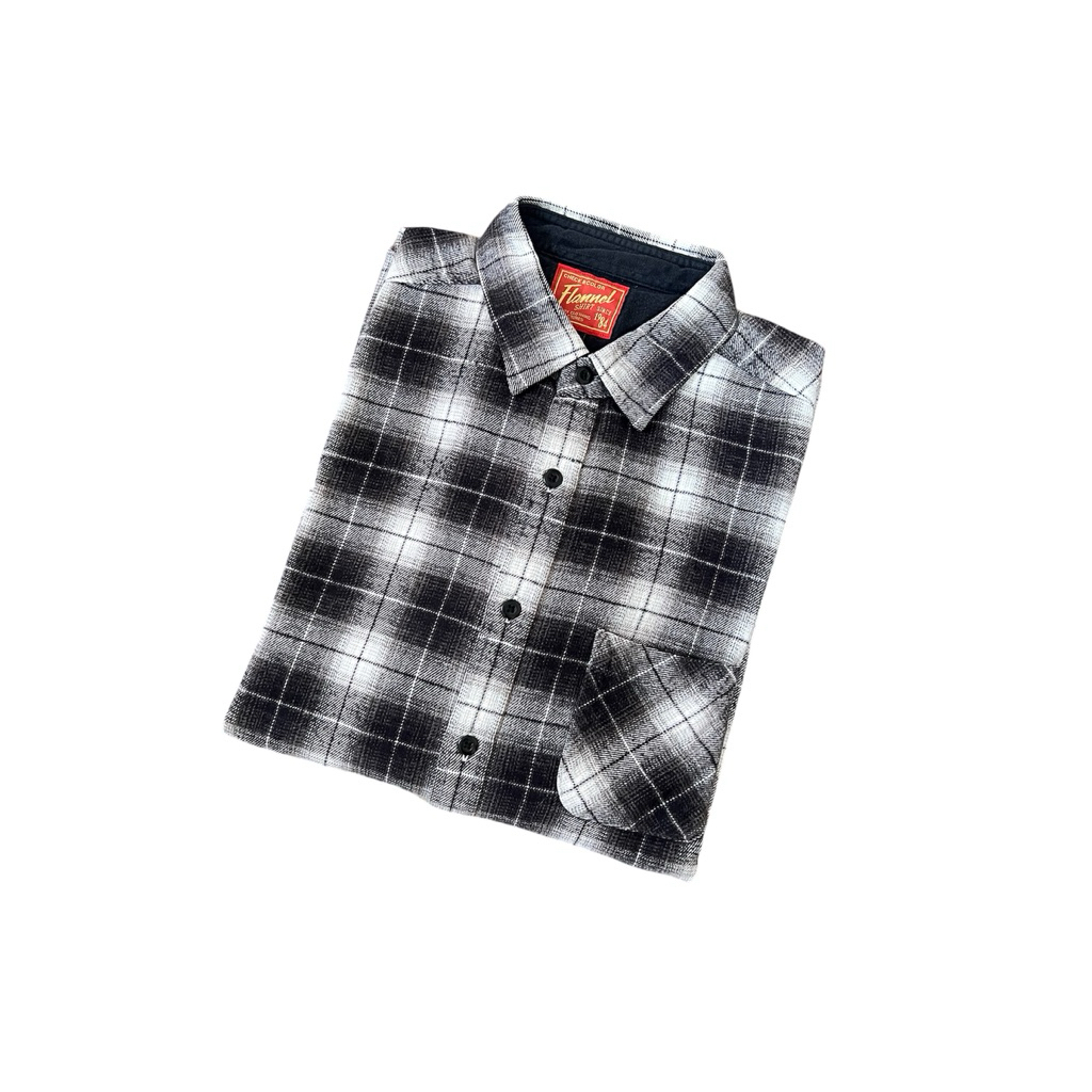 UNIQLO Veterano Flanel Blk/Wht Preloved