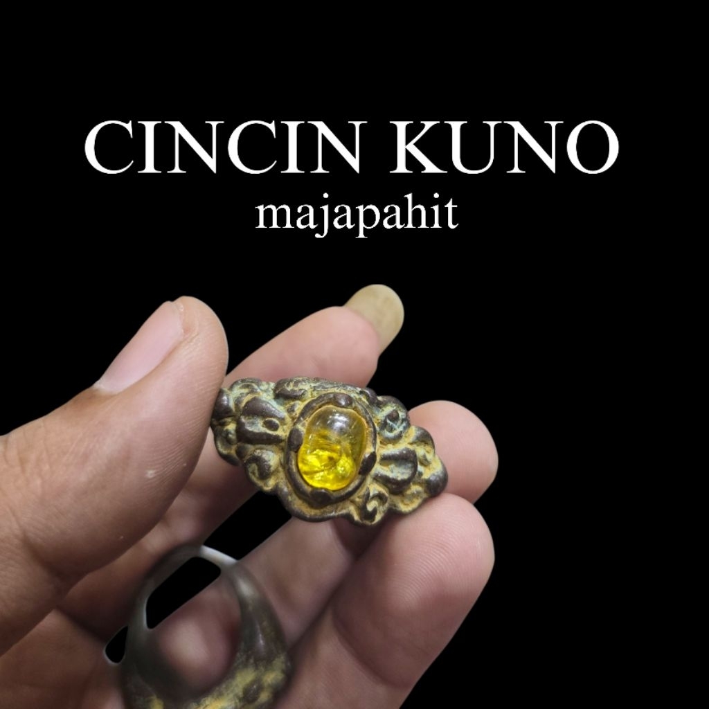 CINCIN BATU PRIA CINCIN KUNO MOTIF MAJAPAHIT