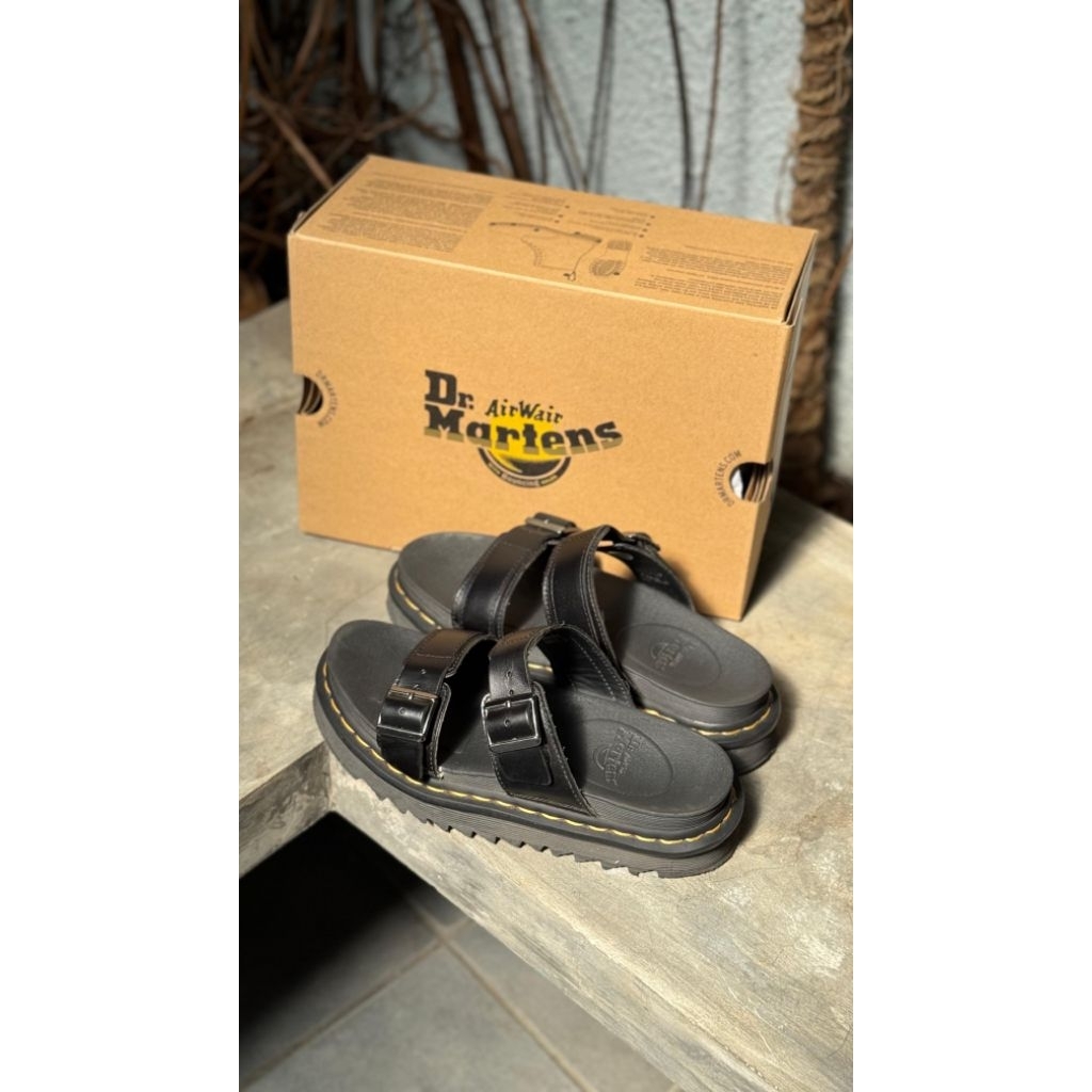 Sandal Dr Martens Docmart size 37 Preloved Second