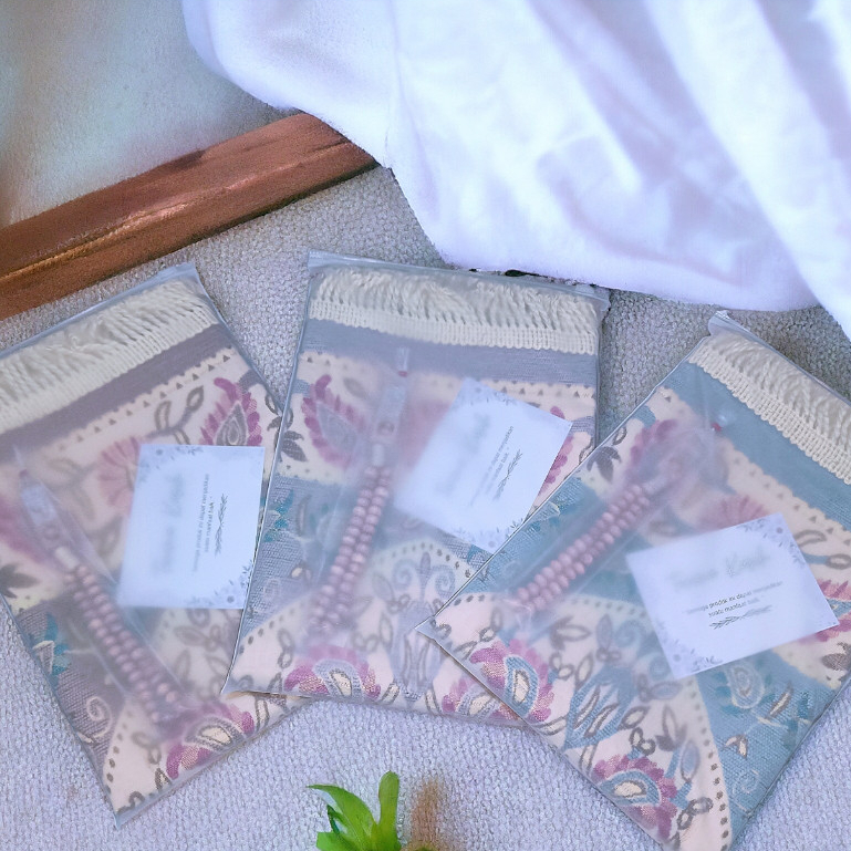 Sajadah souvenir, Paket Souvenir Sajadah Travel, Paket Oleh Oleh Haji dan Umroh, Kado Sajadah