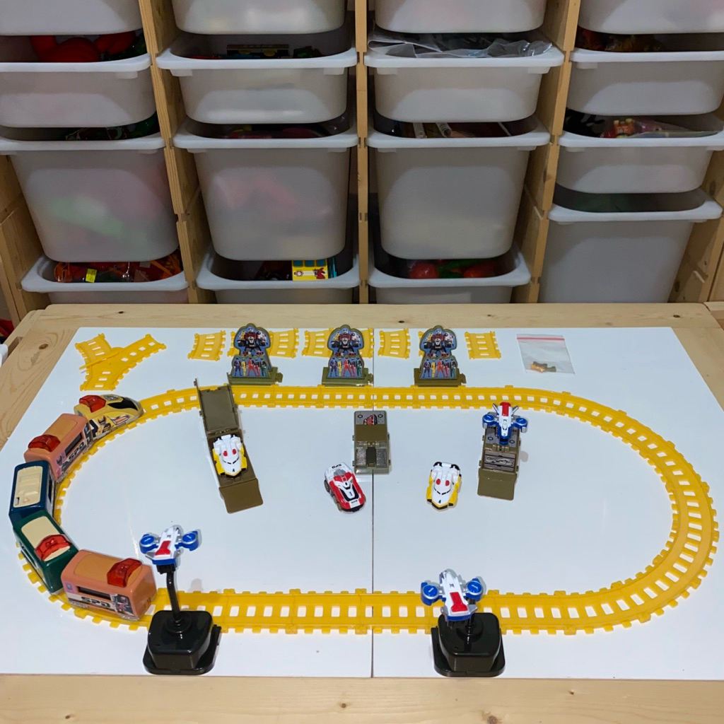 Original BANDAI Gashapon Dekaranger Chara Rail Part 2 - Mainan Kereta Api BANDAI Gashapon Power Rang