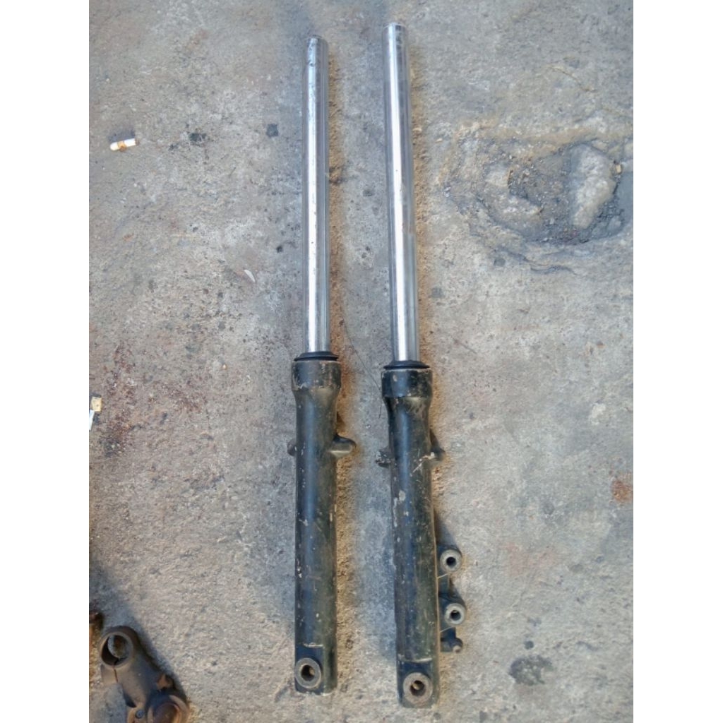 Sepasang Sok Skok Shock Breaker Depan Motor Japan As 33 mm Kidal Rem Kiri Cb Kelas Neraka Hits Modif