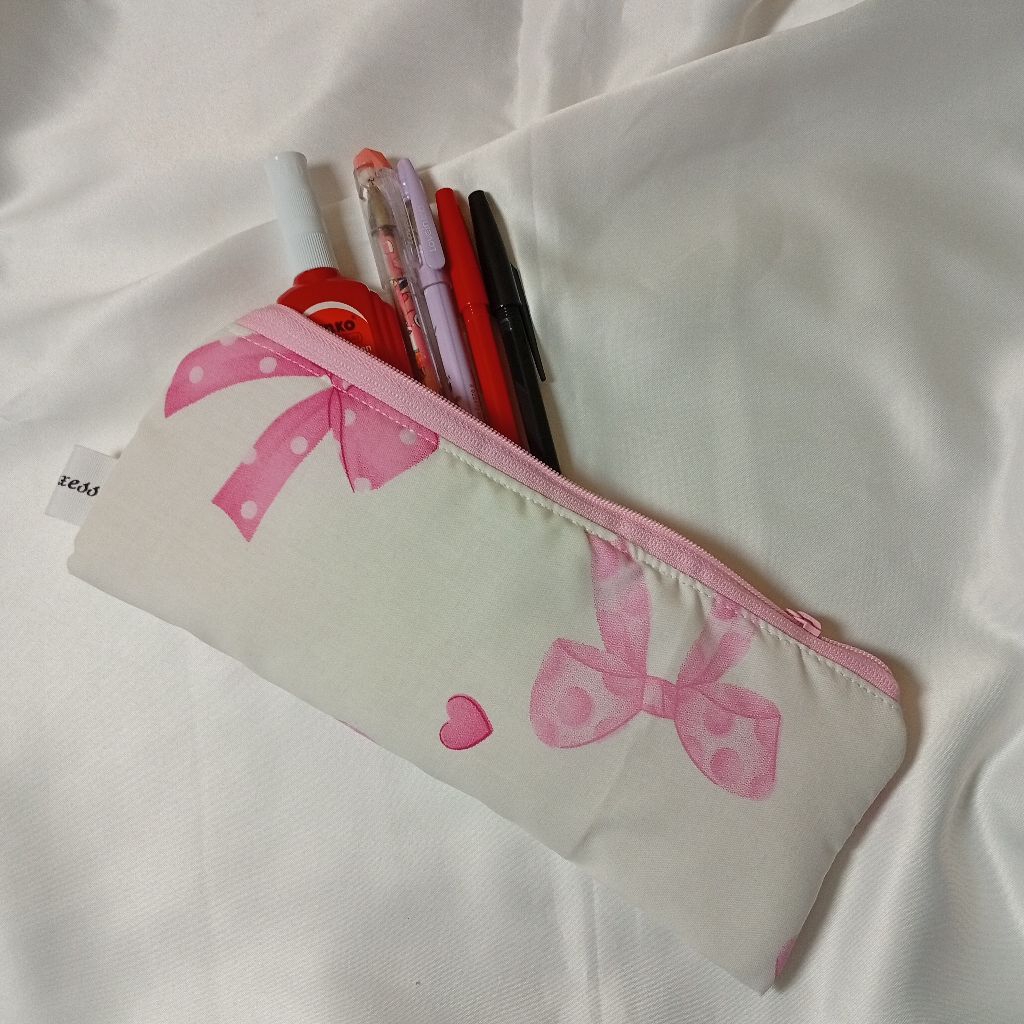 

pouch pensil sekolah/ wadah pensil/ pouch bolpoin sekolah/ tempat pensil / by pawxess