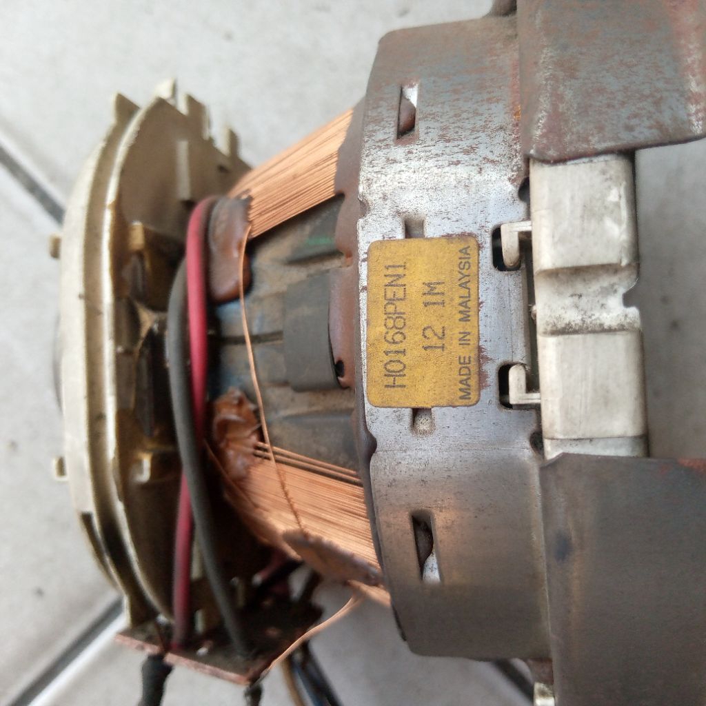 Yoke, konde TV tabung cembung 20inc merk sharp.