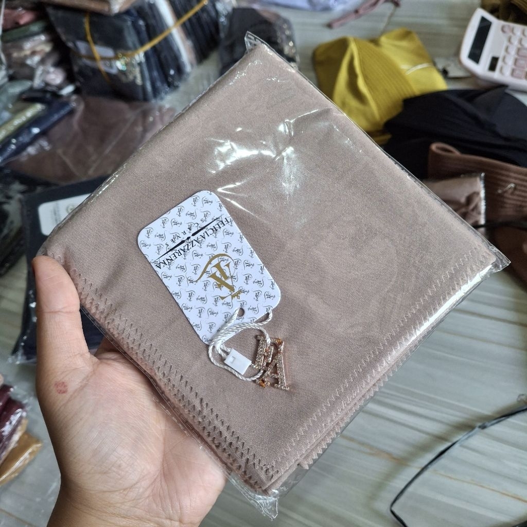 Hijab FA voal premium lasercut, kerudung segi by felicia azzarenka