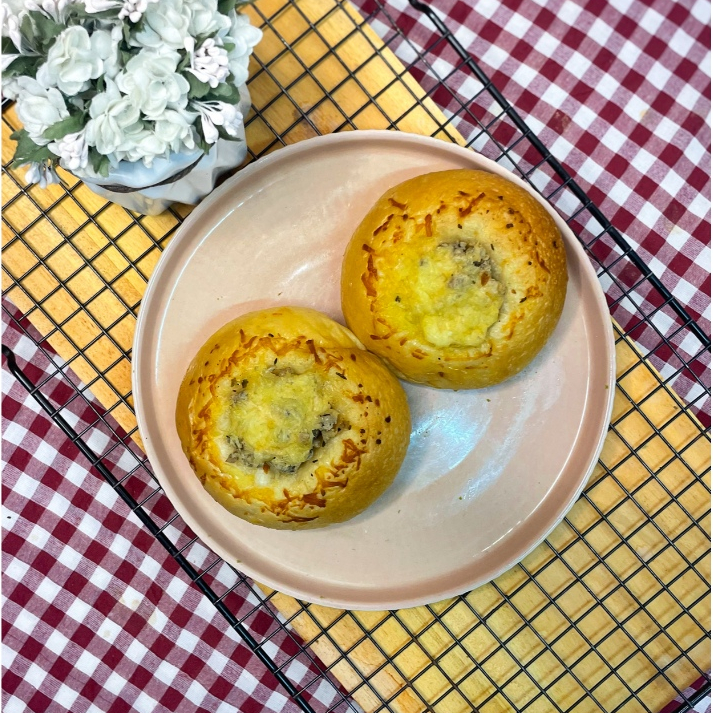 

Bun Ayam Mayo Mozza Roti Gluten Free by Sera Kitchen