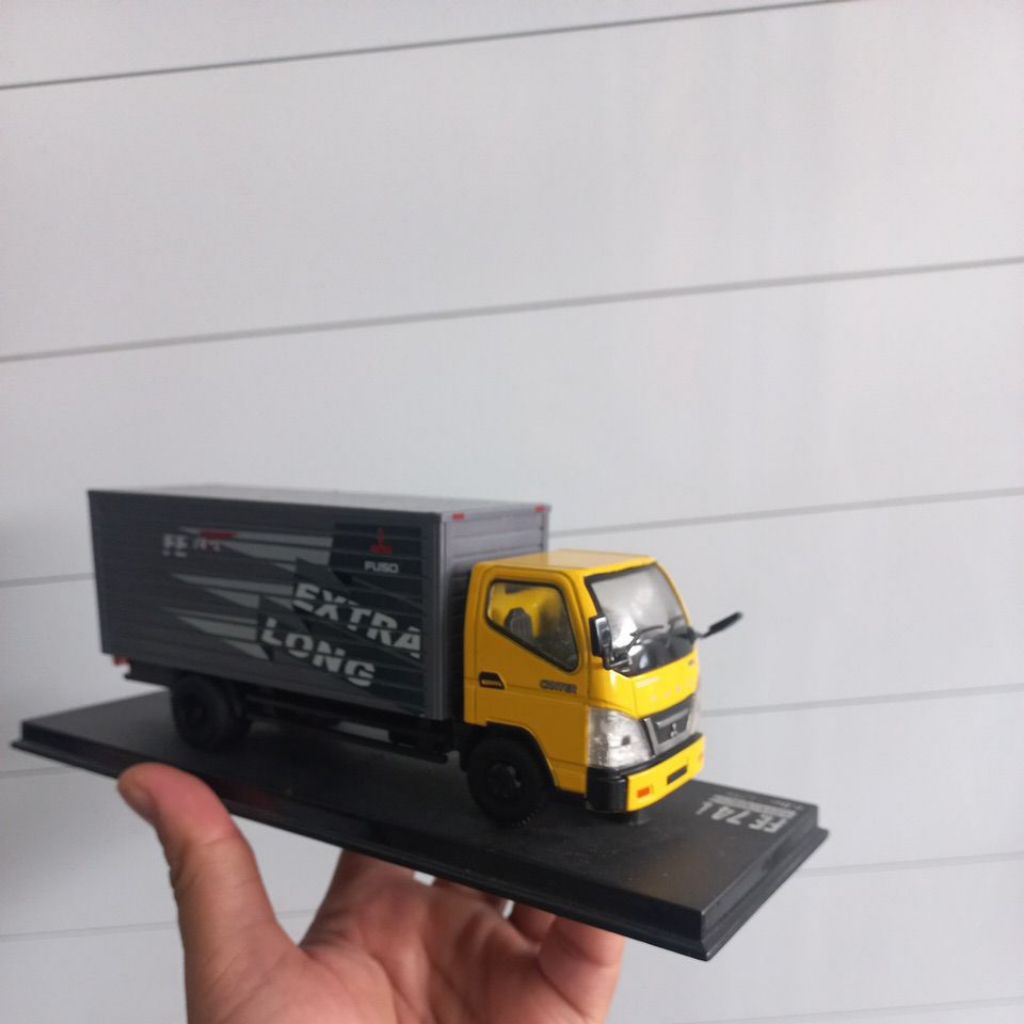 Diecast truck hino canter