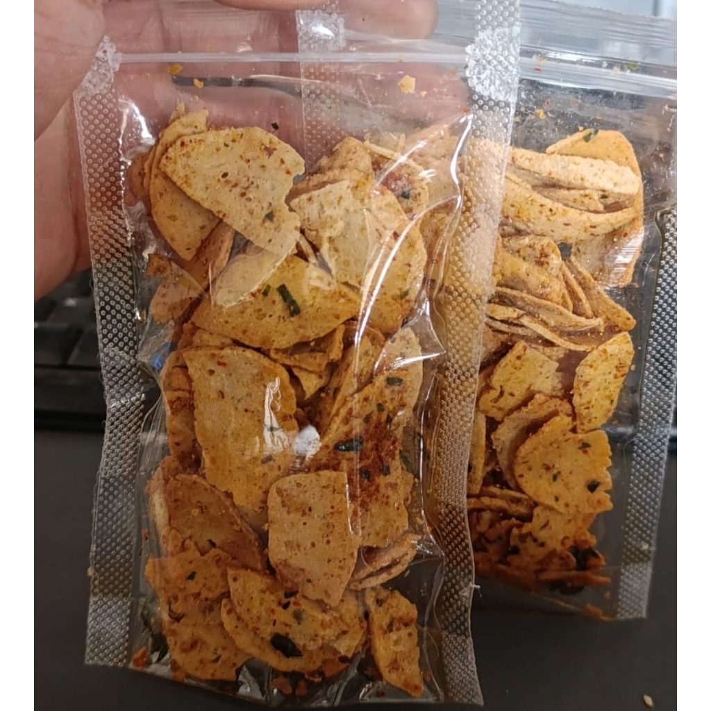 

keripik basreng pedas daun jeruk renyah gurih 10k/3pcs. / basreng cikruk daun jeruk pedas enak