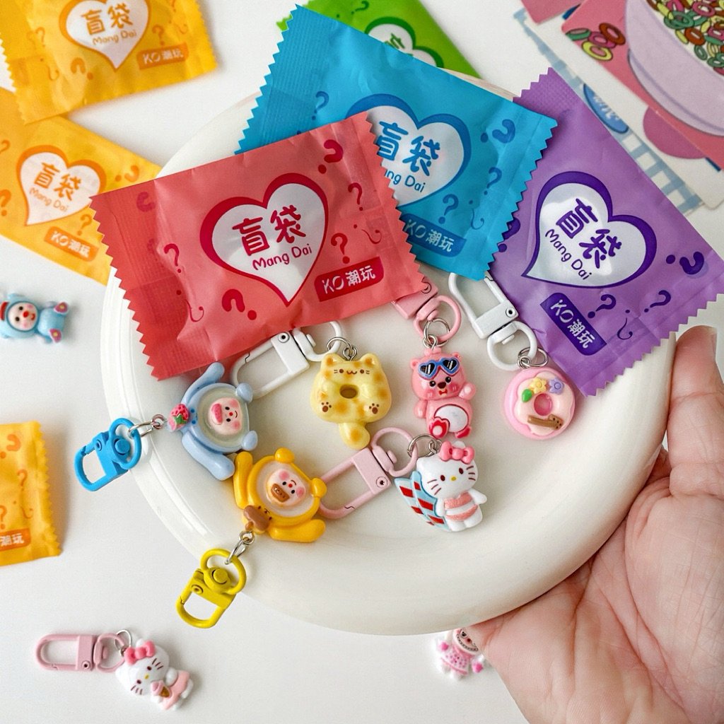 Gantungan Kunci Karakter Lucu Blind Box untuk Tas dan Hp Hadiah Unik