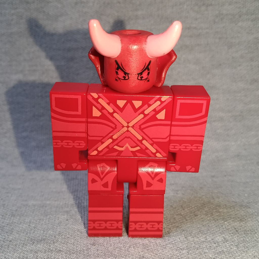 Roblox Series 10 Combat Rift Fallen Crusader Figure