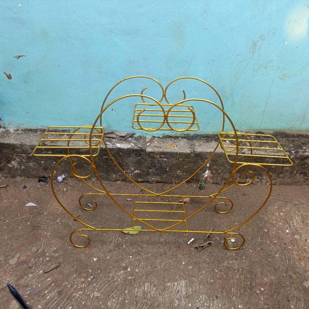 Rak Pot Bunga Love/Dudukan Rak Pot Bunga Model Love