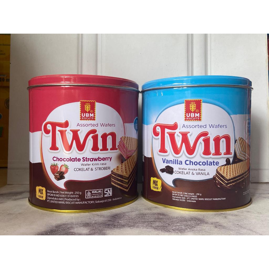 

TWINS ASSORTED WAFFERS CHOCOLATE VANILLA DAN CHOCOLATE STRAWBERRY 250 GRAM-Wafer Aneka Rasa/Wafer Mix Rasa/Wafer Cokelat Vanila/Wafer Cokelat Stroberi/Wafer UBM