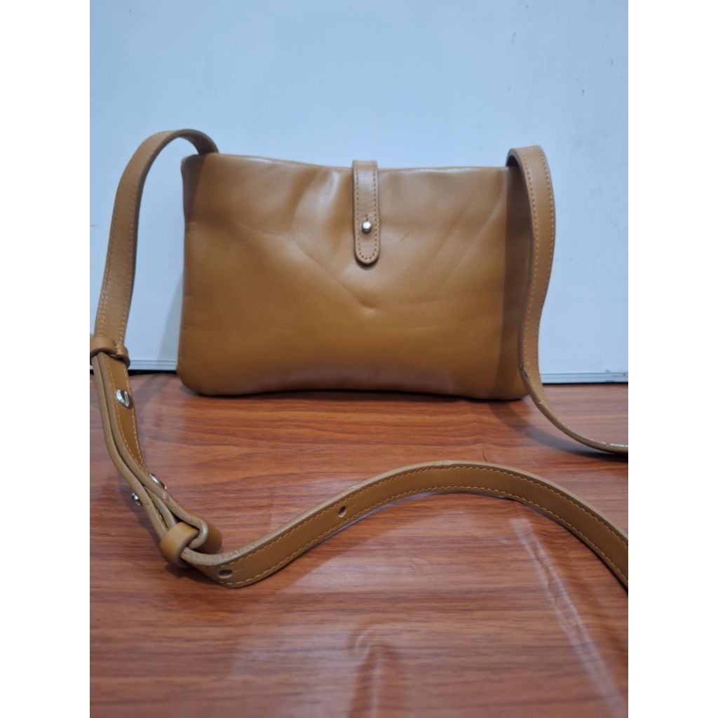 Tas Sling Mini Kulit Preloved