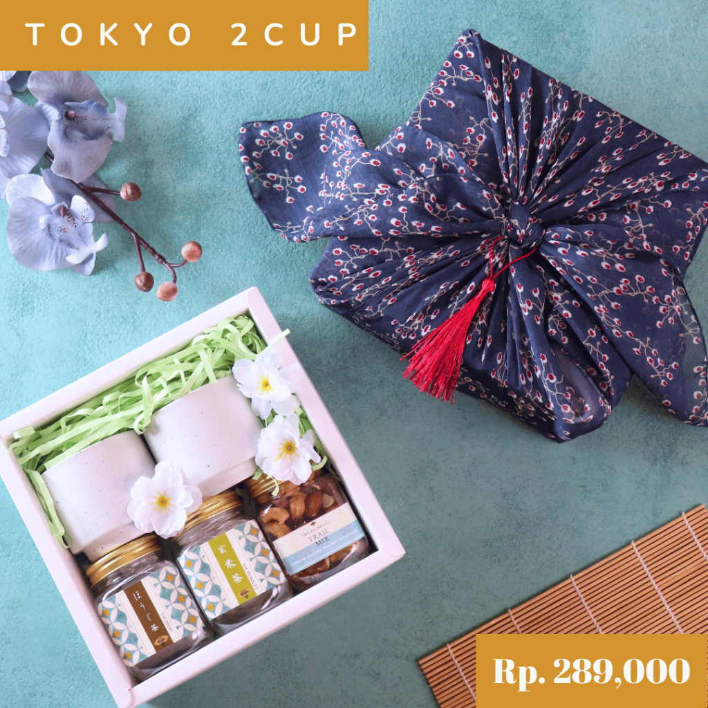 

[HALAL] Hampers - Japanese Tea set 2cup [TOKYO] | Gift Kado X'mas Wedding Mother's Day Parcel Parsel Lebaran Idul Fitri Ramadan Ramadahn CNY Hamper Imlek Christmas Genmaicha Hojicha Nuts Walnut Almond Cashew Cranberry Natal | Dapur Oishi