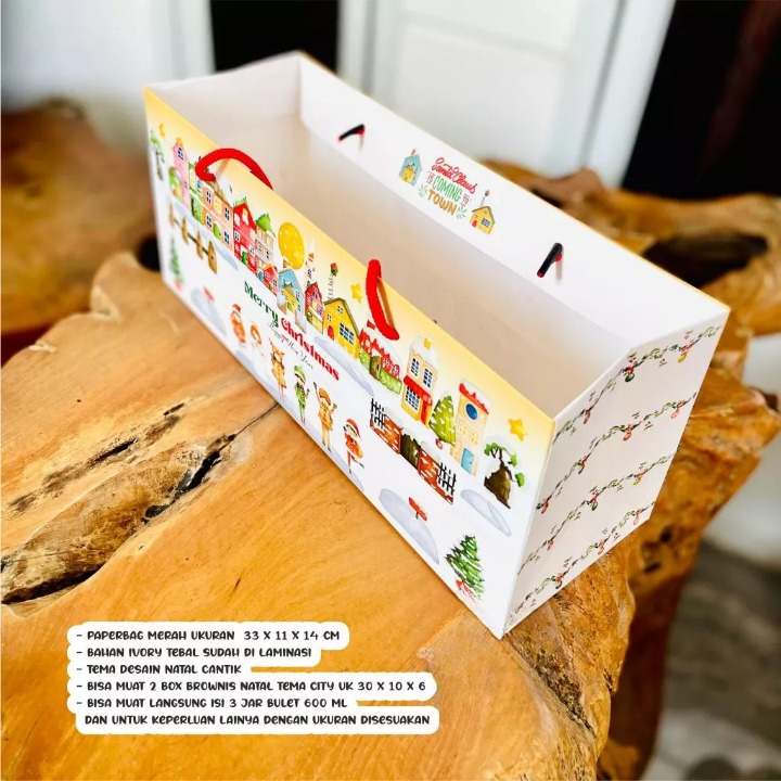 

Paperbag Natal Motif Village Bingkisan Snack Hampers Kado Christmas Size 33x11x14cm